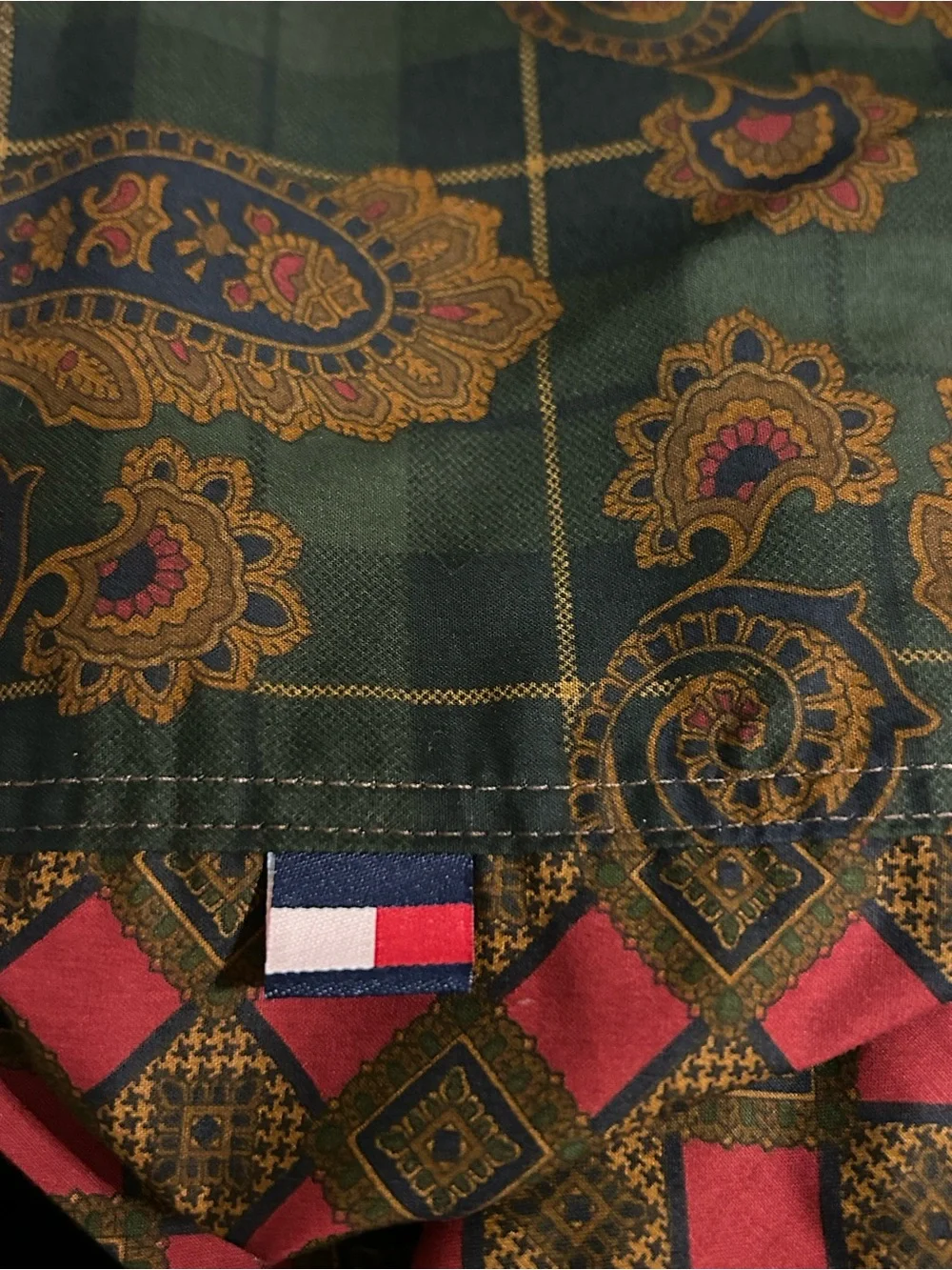 Tommy Hilfiger Foulard Shower Curtain